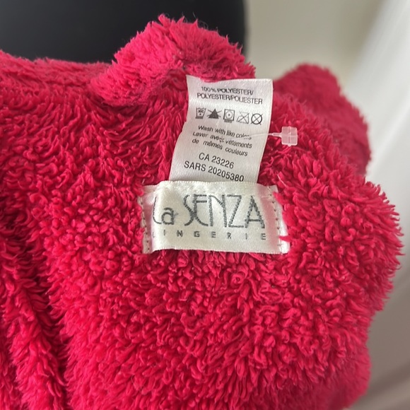 LASenza Hi Barbie Fuzzy Pink Robe Size Small & Medium - Picture 2 of 13